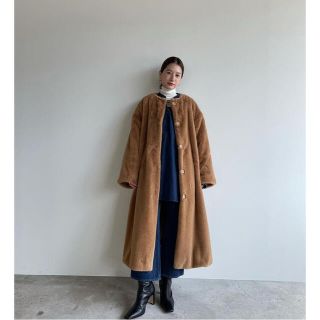 ステュディオス(STUDIOUS)のCLANE NO COLLAR LICO FUR COAT BEIGE サイズ1(ロングコート)