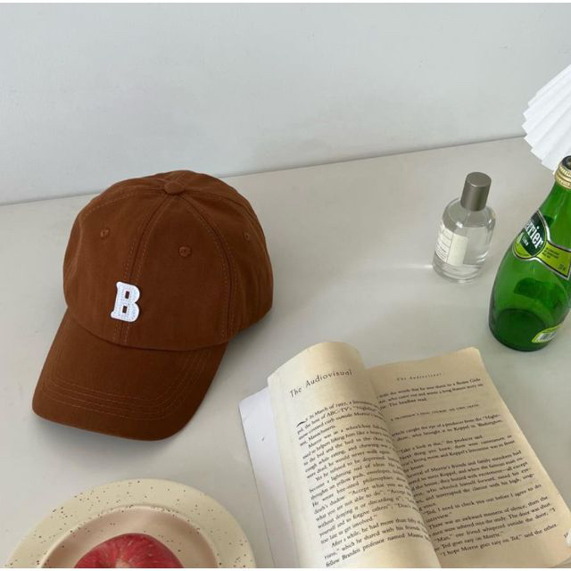 新品　キャップ レディース 深め 帽子　コットン ロゴ　韓国　可愛い　シンプル レディースの帽子(キャップ)の商品写真