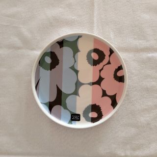 マリメッコ(marimekko)のマリメッコ　ウニッコ　ラリー　 Ralli　20cmプレート(食器)