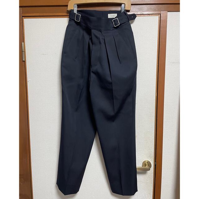 COMOLI(コモリ)の【売り切り】THE CLASIK グルカトラウザー　navy メンズのパンツ(スラックス)の商品写真