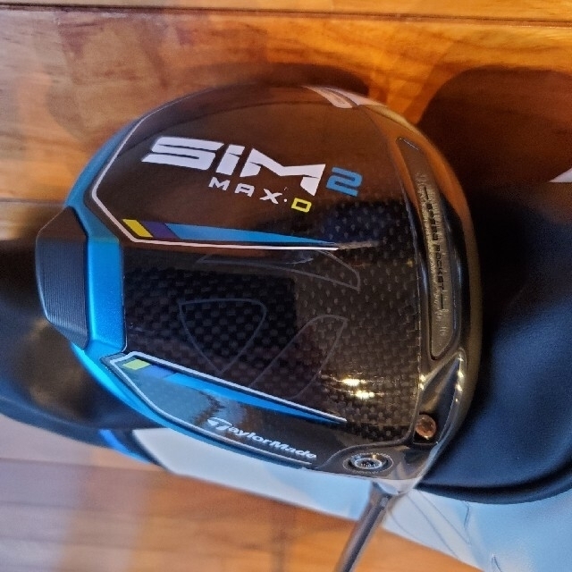 TaylorMade(テーラーメイド)のsim2 MAX-D ドライバー　ベンタスブルー 6s スポーツ/アウトドアのゴルフ(クラブ)の商品写真