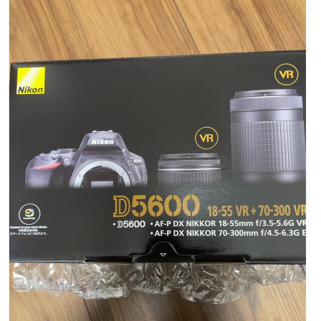 【新品】Nikon D5600 ダブルズームキット ３年保証付き