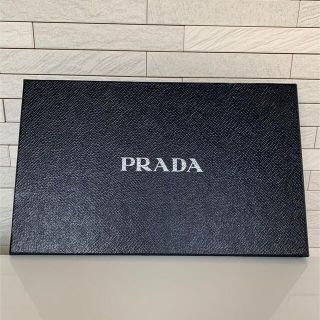 PRADA(ショップ袋 ・ ブラック/黒色系)のフリマアイテム一覧 PRADA(ショップ袋 ・ ブラック/黒色系)のフリマアイテム一覧