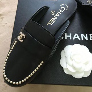 ネット公式 CHANEL パールミュール37 極美品！ | ninelife.store