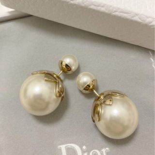 DIOR ディオール トライバル パール ピアス