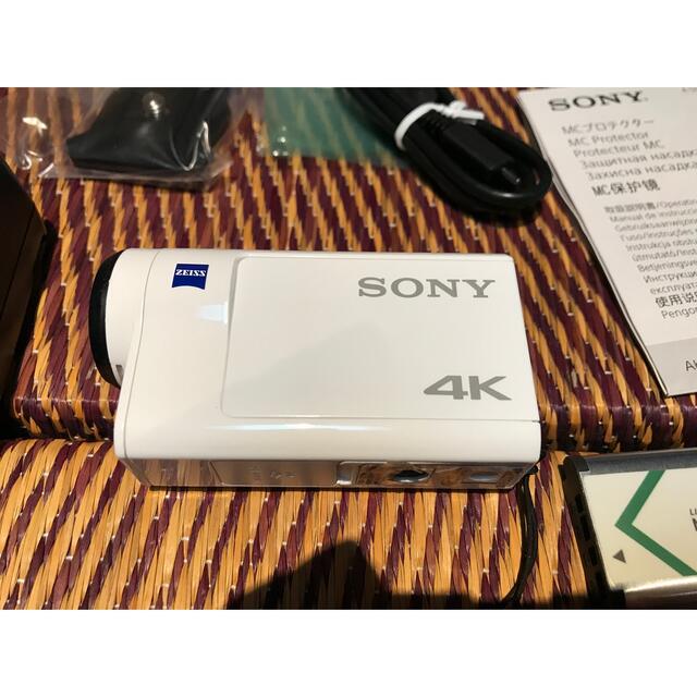 SONY(ソニー)の【美品】SONY 4K FDR-X3000 バッテリー2個付き スマホ/家電/カメラのカメラ(コンパクトデジタルカメラ)の商品写真