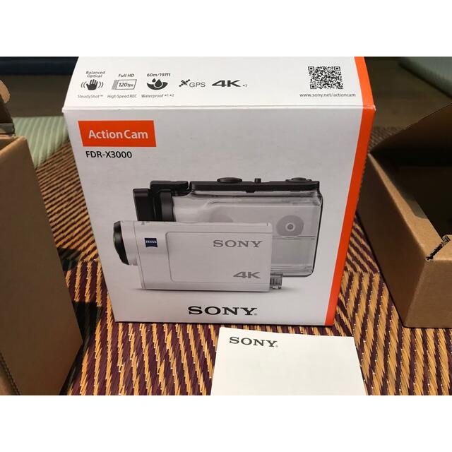 SONY(ソニー)の【美品】SONY 4K FDR-X3000 バッテリー2個付き スマホ/家電/カメラのカメラ(コンパクトデジタルカメラ)の商品写真