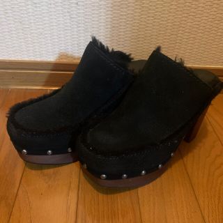 アグ(UGG)のUGG ブロックヒールのサボスリッパ(スリッポン/モカシン)