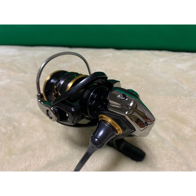 DAIWA(ダイワ)の【ht193様専用】ダイワ 21カルディアLT2500 スポーツ/アウトドアのフィッシング(リール)の商品写真