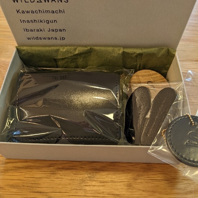 KF-003  ブラック　シェルコードバン　おまけつき メンズのファッション小物(折り財布)の商品写真