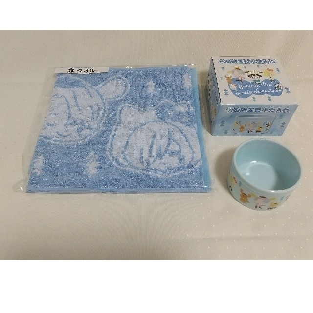 サンリオ ユーリ!!!on ICE サンリオコラボ 当たりくじ タオル 陶器製小物入れの通販 by はるな ユーリ!!! on ice サンリオコラボ皿