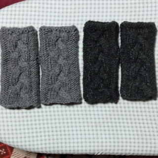 手編みハンドウオーマー2組セット(ダークグレー、グレー)(手袋)