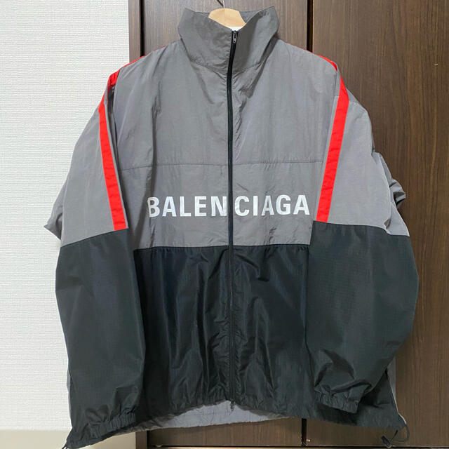 Balenciaga(バレンシアガ)のbalenciaga バレンシアガ　トラックジャケット　ナイロンジャケット メンズのジャケット/アウター(ナイロンジャケット)の商品写真