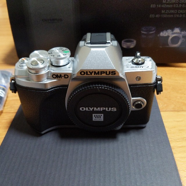 OLYMPUS ミラーレス一眼カメラ OM-D E-M10 Mark 3 スマホ/家電/カメラのカメラ(ミラーレス一眼)の商品写真