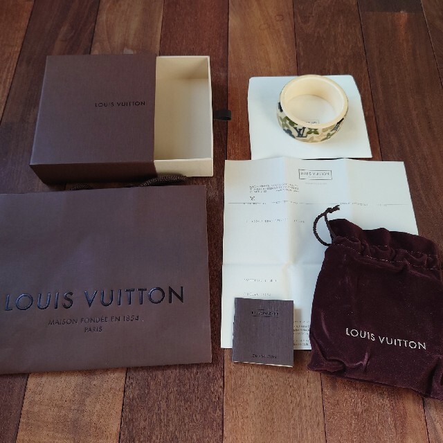 LOUIS VUITTON(ルイヴィトン)のルイ・ヴィトン　バングル　LOUIS VUITTON　Bangle レディースのアクセサリー(ブレスレット/バングル)の商品写真