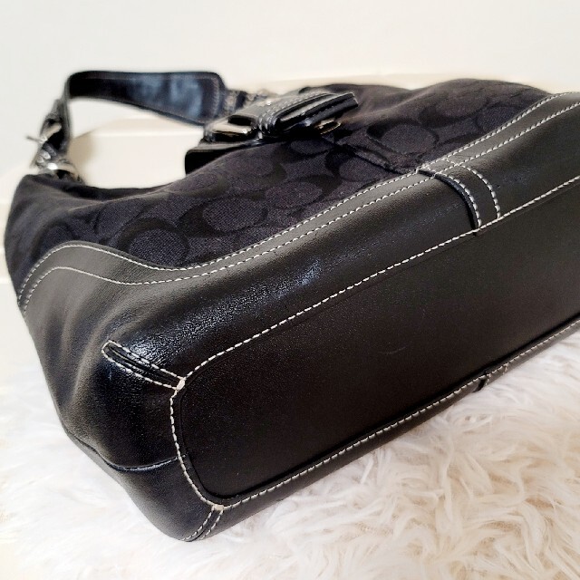 COACH(コーチ)のCOACH ショルダーバッグ シグネチャー 黒 キャンバス✕レザー 美品 レディースのバッグ(ショルダーバッグ)の商品写真