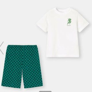 ジーユー(GU)の専用です。110,120 新品 GU 鬼滅の刃 ラウンジセット(Tシャツ/カットソー)