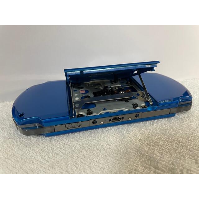 PlayStation Portable(プレイステーションポータブル)の美品　PSP-3000  バイブラントブルー エンタメ/ホビーのゲームソフト/ゲーム機本体(携帯用ゲーム機本体)の商品写真