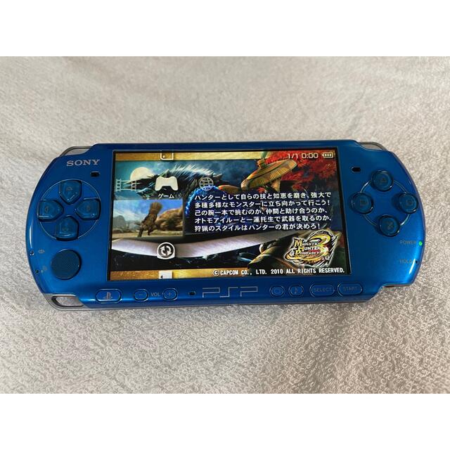 PlayStation Portable(プレイステーションポータブル)の美品　PSP-3000  バイブラントブルー エンタメ/ホビーのゲームソフト/ゲーム機本体(携帯用ゲーム機本体)の商品写真