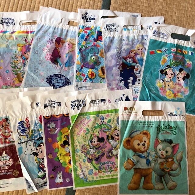 Disney(ディズニー)のディズニーリゾート　ショップ袋　ショッパー　ミックスセット レディースのバッグ(ショップ袋)の商品写真