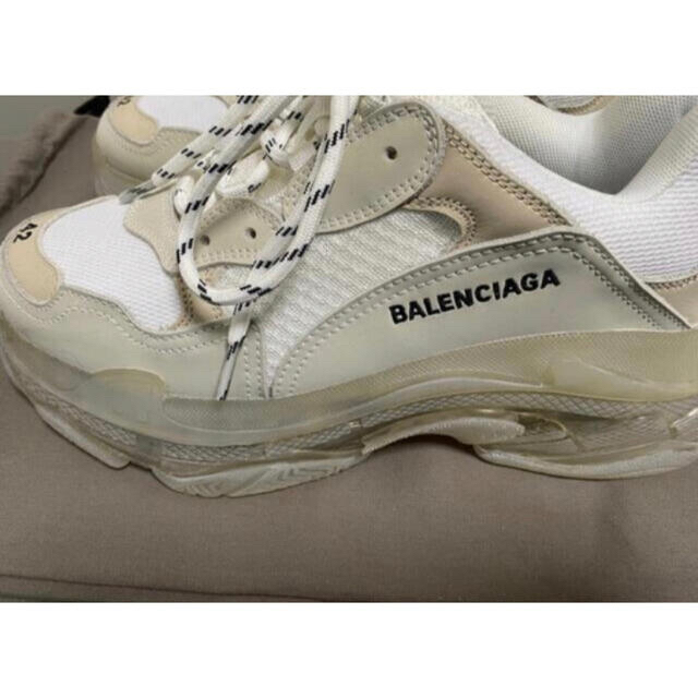 定番の冬ギフト Balenciaga - 【最終値下げ】BALENCIAGA TRIPLE S バレンシアガ 42 スニーカー