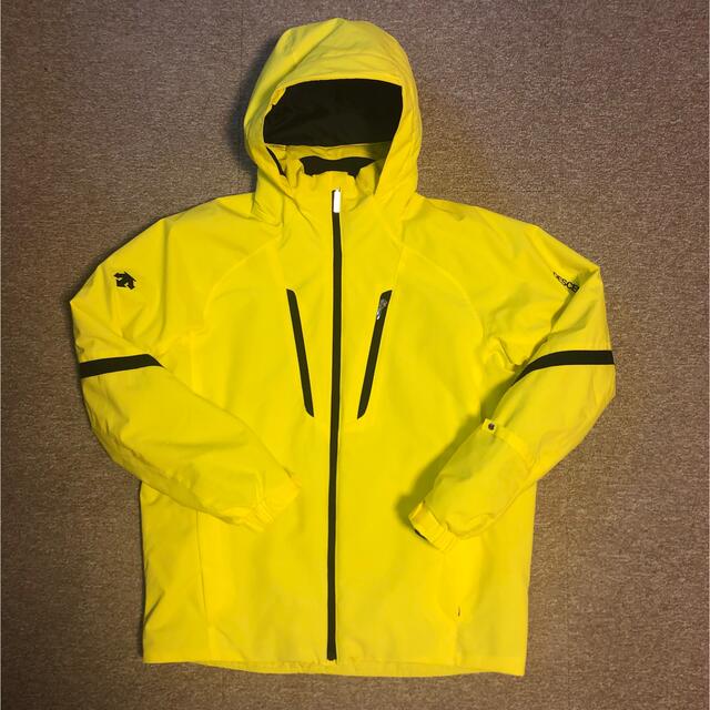 DESCENTE - DESCENTE スキーウェア 上下セット 黄/黒の通販 by DESCENTE - DESCENTE スキーウェア 上下セット 黄/黒の通販 by
