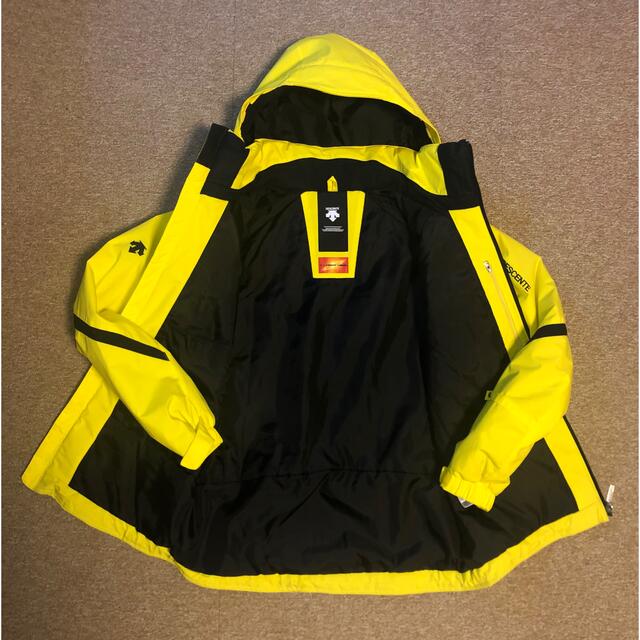 DESCENTE - DESCENTE スキーウェア 上下セット 黄/黒の通販 by DESCENTE - DESCENTE スキーウェア 上下セット 黄/黒の通販 by