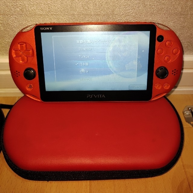 PlayStation Vita(プレイステーションヴィータ)のPlayStation Vita PCHｰ2000シリーズ WiFiモデル エンタメ/ホビーのゲームソフト/ゲーム機本体(携帯用ゲーム機本体)の商品写真