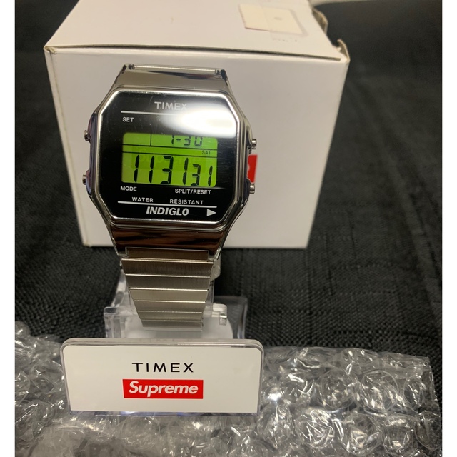 シルバー数回着用美品Supreme Timex Digital Watch Silver