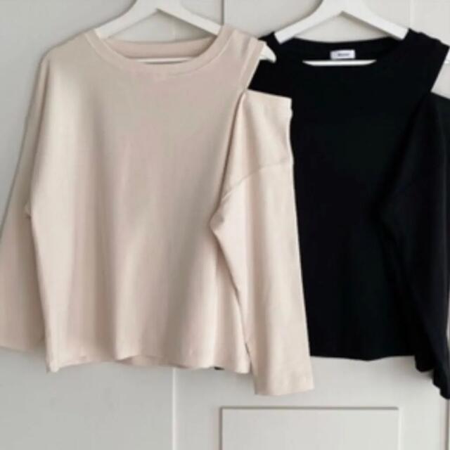 bonny  open shoulder tops  ベージュ