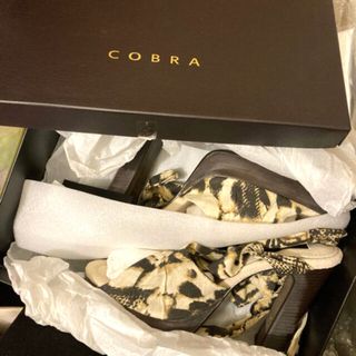 コブラ(COBRA)のレア 未使用 cobra パイソンプリント レースアップ デザイン サンダル(サンダル)