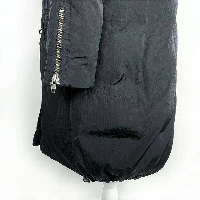 Theory luxe(セオリーリュクス)のダウンコート　L ロング　黒　ナイロン　ダウン100% ブラック　ビッグカラー レディースのジャケット/アウター(ダウンコート)の商品写真