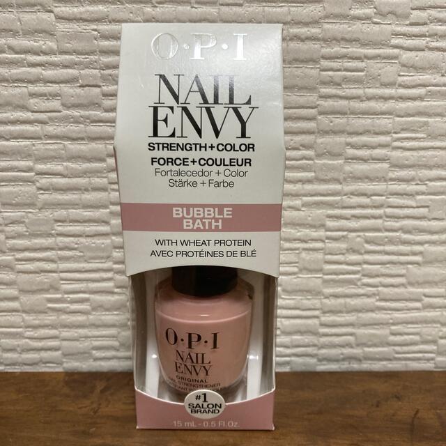 新品 OPI バブルバス ENVY 強化剤 ネイル ベースコート コスメ/美容のネイル(ネイルトップコート/ベースコート)の商品写真