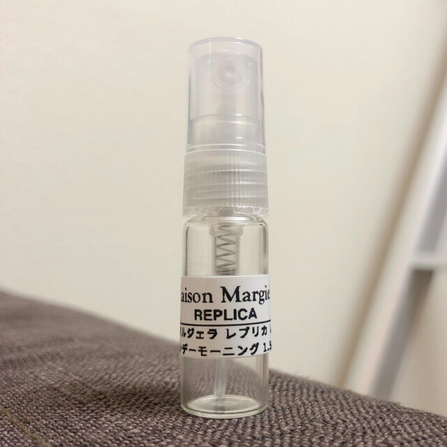 Maison Martin Margiela(マルタンマルジェラ)の【1.5ml x 1本】メゾンマルジェラ レプリカ レイジーサンデーモーニング  コスメ/美容の香水(香水(女性用))の商品写真