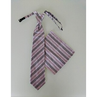 子供用ネクタイとポケットチーフのセット(その他)