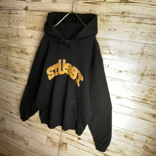 即完売品】STUSSY パイルアーチロゴ刺繍 スウェット パーカー 入手困難 即完売品】STUSSY パイルアーチロゴ刺繍 スウェット パーカー 入手困難