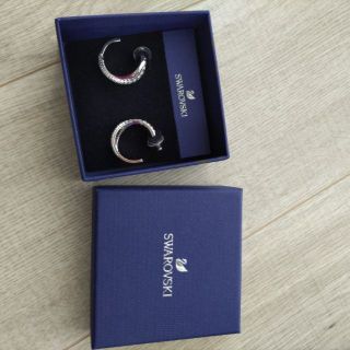 スワロフスキー(SWAROVSKI)のSWAROVSKI　ピアス(ピアス)