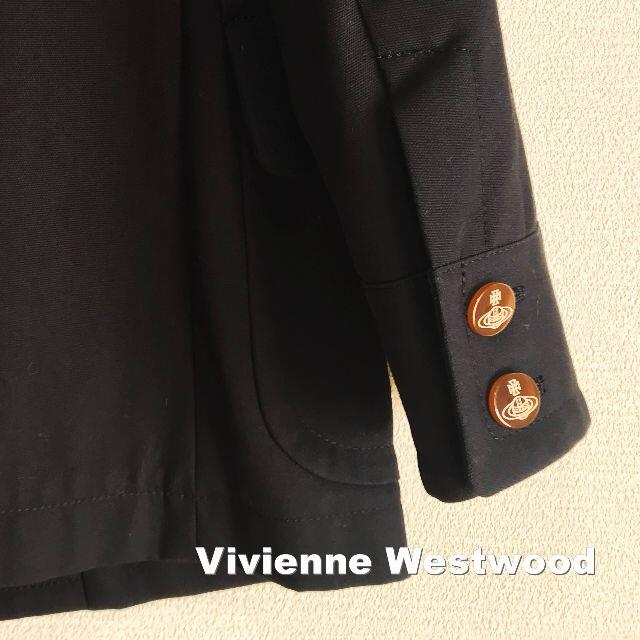 Vivienne Westwood(ヴィヴィアンウエストウッド)の【Vivienne Westwood】ビックORBボタン ショートコート レディースのジャケット/アウター(チェスターコート)の商品写真