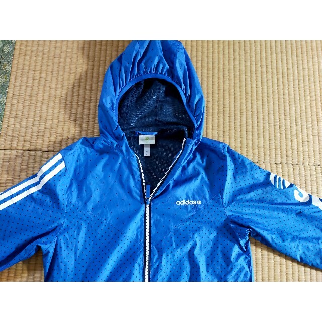 adidas(アディダス)のアディダス ジャンパー　J/Sサイズ　美品 レディースのジャケット/アウター(ナイロンジャケット)の商品写真