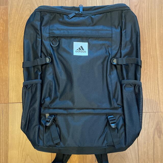 adidas(アディダス)の新品☆アディダス リュック 28L 白ロゴ メンズのバッグ(バッグパック/リュック)の商品写真