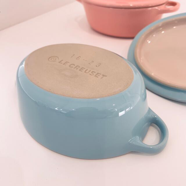 LE CREUSET(ルクルーゼ)のル・クルーゼ　ミニオーバルココット　ブルー　ピンク　オーバル　ココット インテリア/住まい/日用品のキッチン/食器(食器)の商品写真