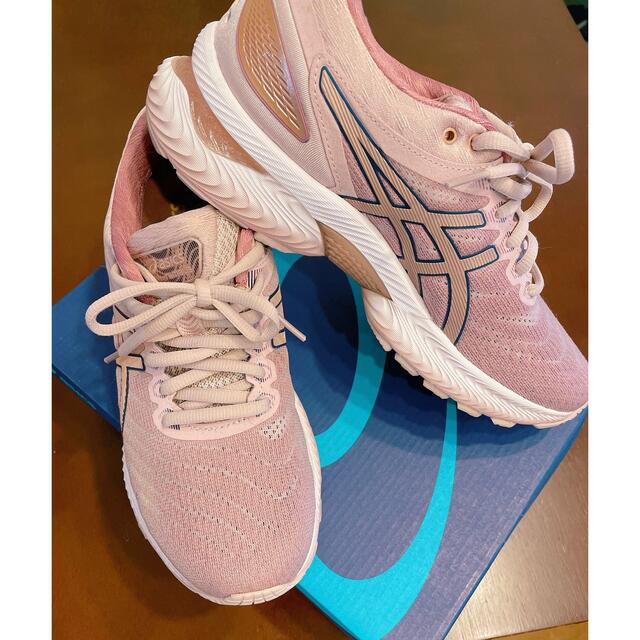 asics(アシックス)のアシックス　ゲルニンバス 22 ワイド スポーツ/アウトドアのランニング(シューズ)の商品写真