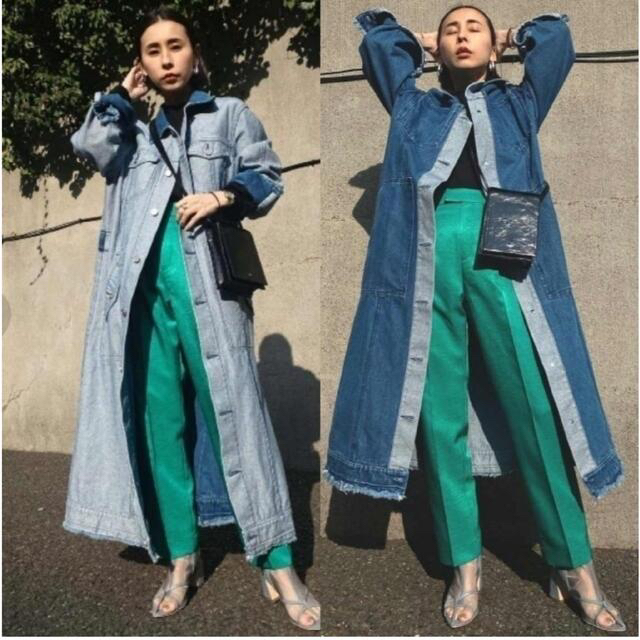 Ameri VINTAGE(アメリヴィンテージ)のAmeri VINTAGE 2WAY REVERSIBLE DENIM COAT レディースのジャケット/アウター(ロングコート)の商品写真