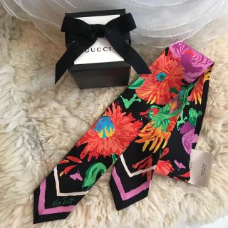Gucci - ☆未使用品☆GUCCI ネックボウ ken scottコラボ フラワー