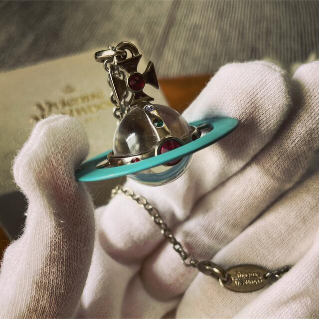 Vivienne Westwood(ヴィヴィアンウエストウッド)の美品希少VivienneWestwoodブルーサテライトオーブネックレス レディースのアクセサリー(ネックレス)の商品写真