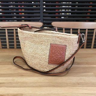 LOEWE(ショルダーバッグ)のフリマアイテム一覧 LOEWE(ショルダーバッグ)のフリマアイテム一覧