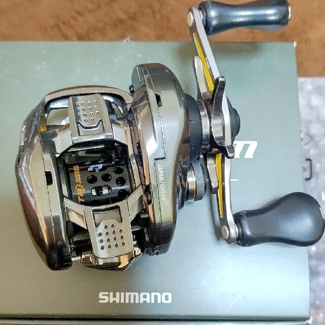 SHIMANO(シマノ)の16アルデバランBFS XG 左ハンドル スポーツ/アウトドアのフィッシング(リール)の商品写真