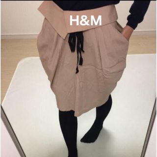 エイチアンドエム(H&M)のH&M ベージュスカート(ひざ丈スカート)