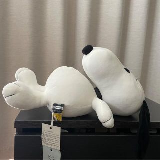 SNOOPY - おなかの丸いスヌーピー ぬいぐるみの通販 by プロフ読ん ...