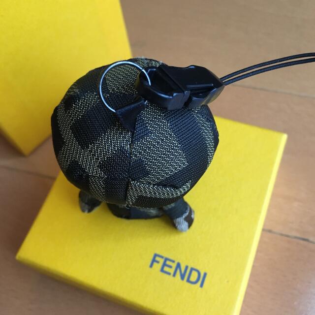 FENDI(フェンディ)のフェンディ エイプ FENDI×APE ストラップ NIGO 限定品 メンズのファッション小物(キーホルダー)の商品写真